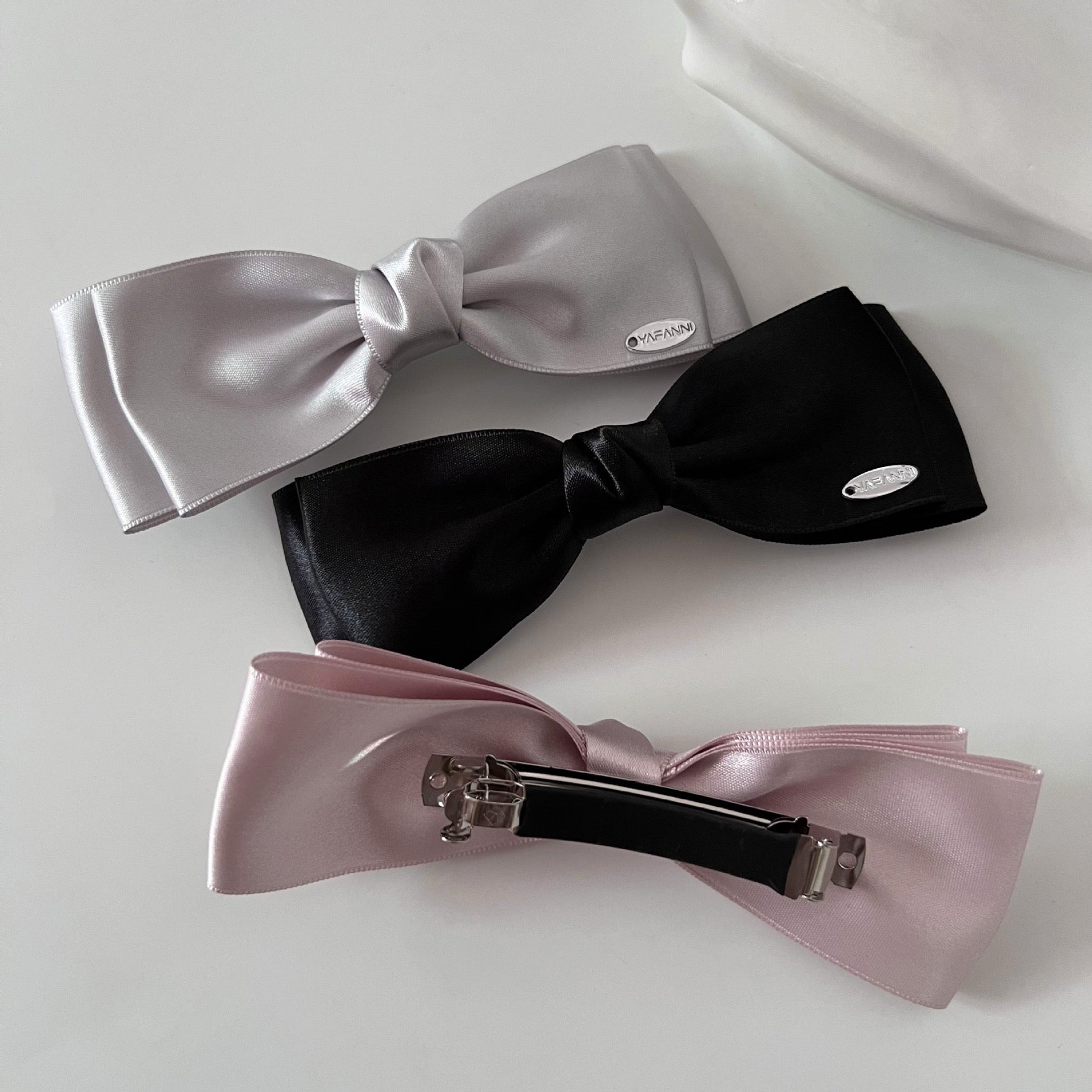 Bow Barrette