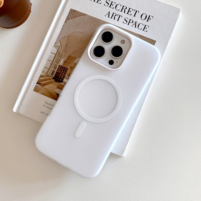 Basic Case for iPhone - MagSafe Compatible